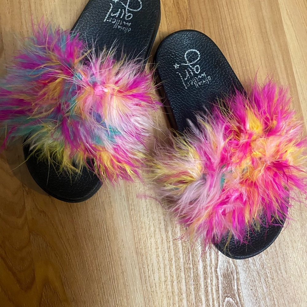 Little girls size  3 slides